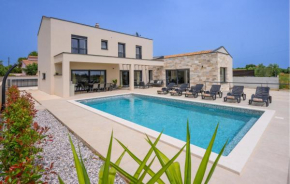 Amazing Home In Loborika With Wifi